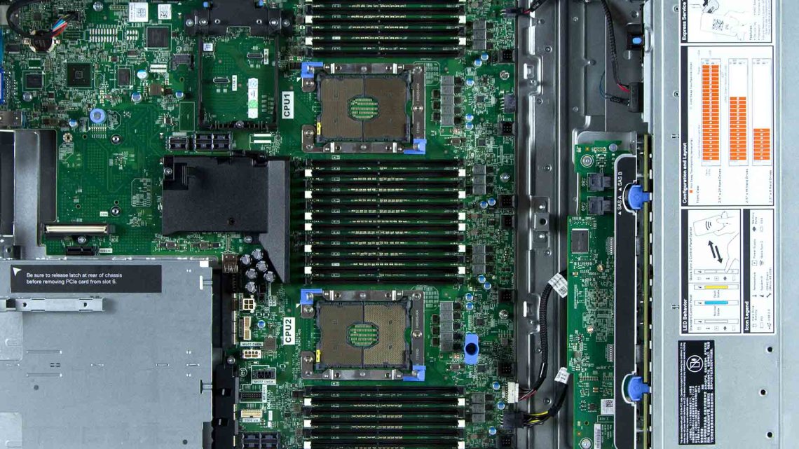 Server-Dell-R740-inside